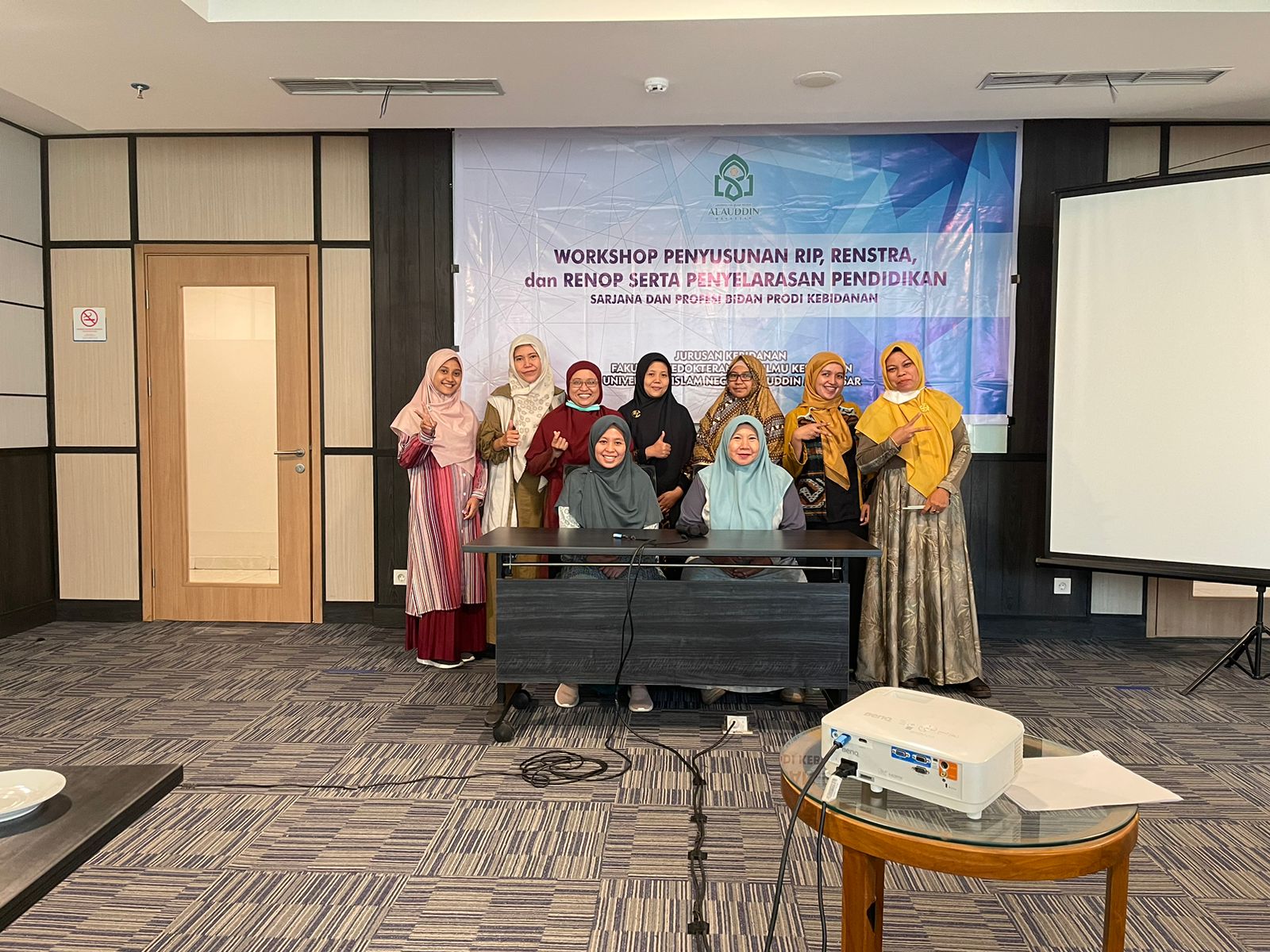 Jurusan kebidanan UIN Alauddin Makassar  telah melakukan workshop penyusunan kurikulum dalam rangka 